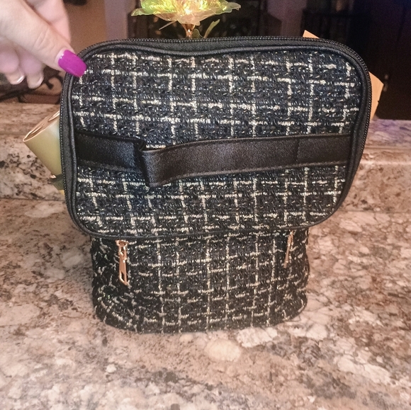 Luxury Custom Pamper Me Spa Women's Gift Basket - Picture 12 of 15